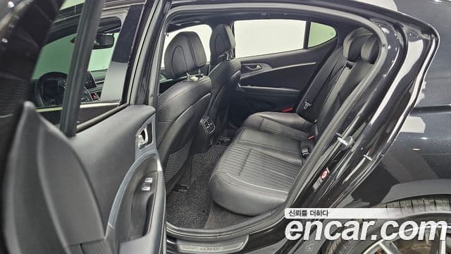 Genesis G70 2019 — ფოტო 12/20