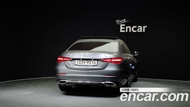 Mercedes-Benz C-Class 2023 — Şəkil 7/20