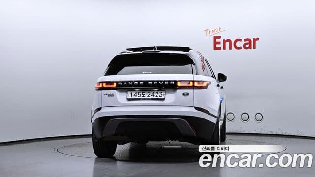 Land Rover Range Rover Velar 2019 — ფოტო 4/20