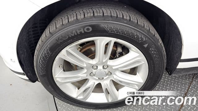 Land Rover Range Rover Velar 2019 — ფოტო 5/20