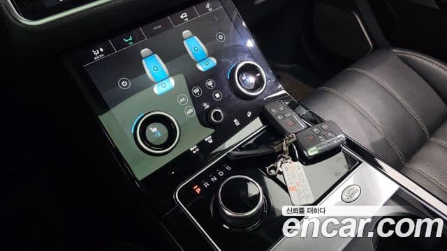 Land Rover Range Rover Velar 2019 — ფოტო 9/20