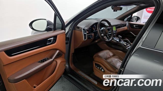 Porsche Cayenne 2019 — Şəkil 11/20