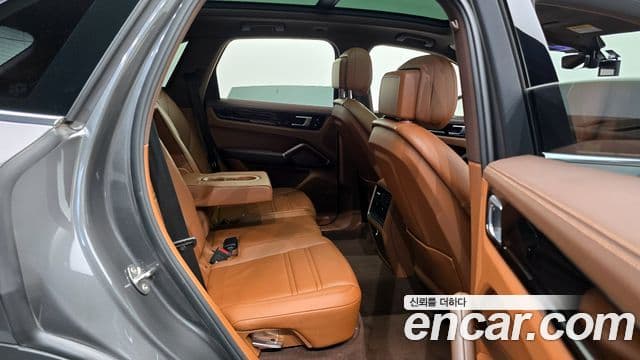 Porsche Cayenne 2019 — Şəkil 12/20
