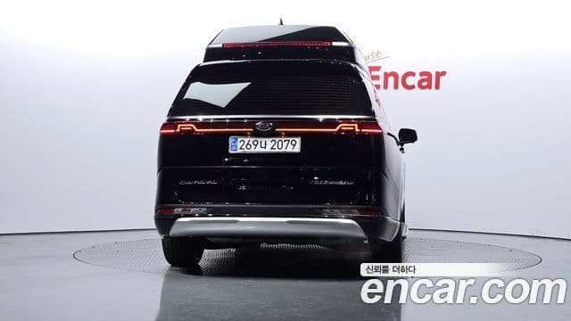 Kia Carnival 2021 — ფოტო 4/20