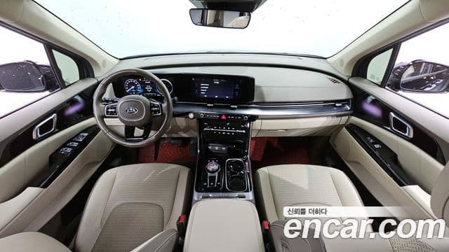 Kia Carnival 2021 — ფოტო 7/20