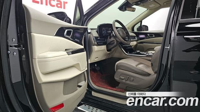 Kia Carnival 2021 — ფოტო 10/20