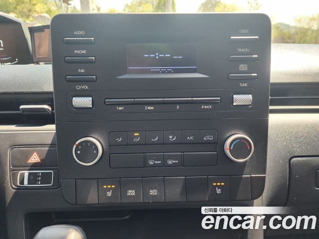 Hyundai Staria 2022 — Şəkil 16/20