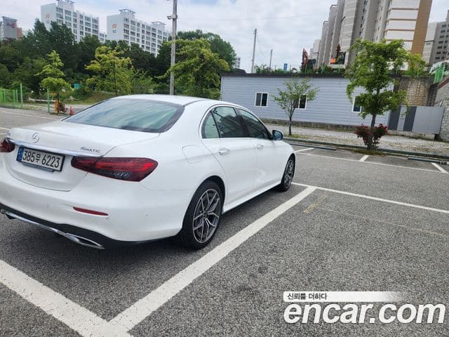 Mercedes-Benz E-Class 2023 — ფოტო 2/19