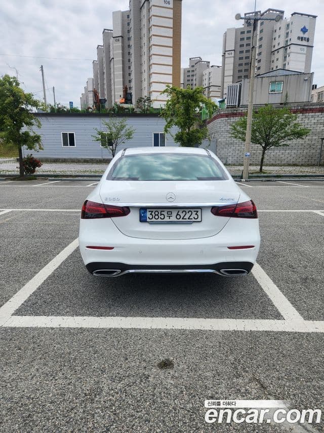 Mercedes-Benz E-Class 2023 — ფოტო 3/19