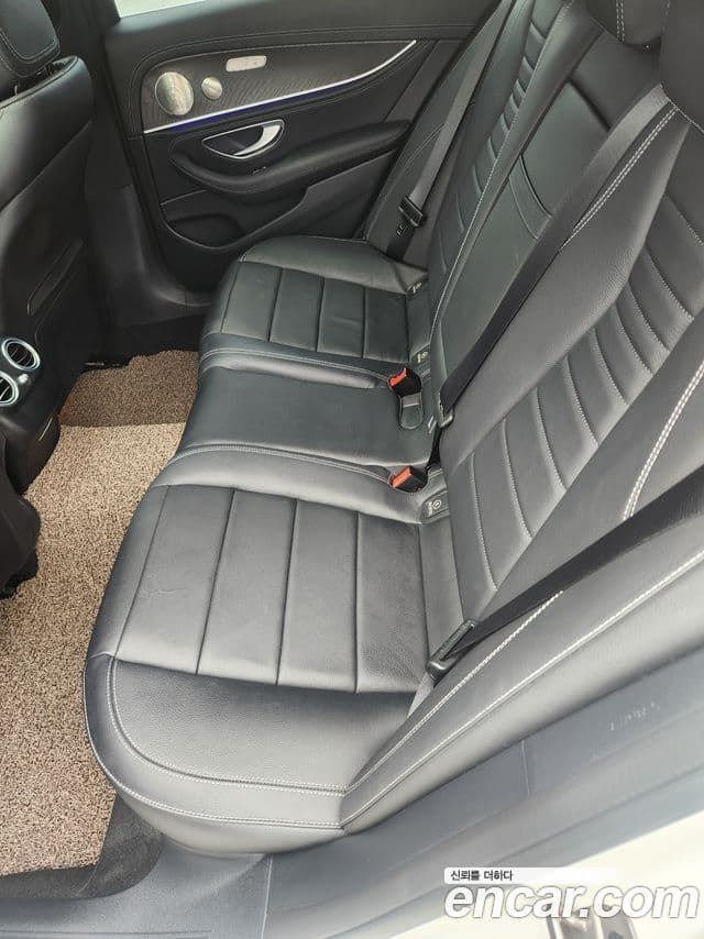 Mercedes-Benz E-Class 2023 — ფოტო 6/19
