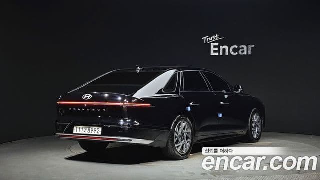 Hyundai Grandeur 2023 — ფოტო 2/20