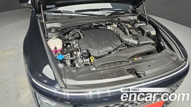 Hyundai Grandeur 2023 — ფოტო 6/20