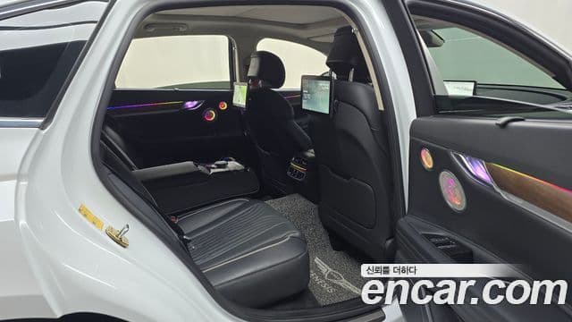 Genesis Electrified G80 2024 — Şəkil 12/20