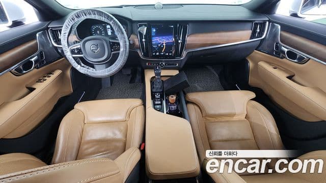 Volvo S90 2018 — Şəkil 10/20