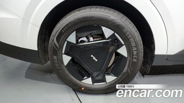 Kia Carnival 2025 — ფოტო 5/20