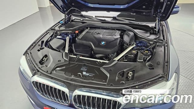 BMW 5 Series 2020 — Photo 3/20