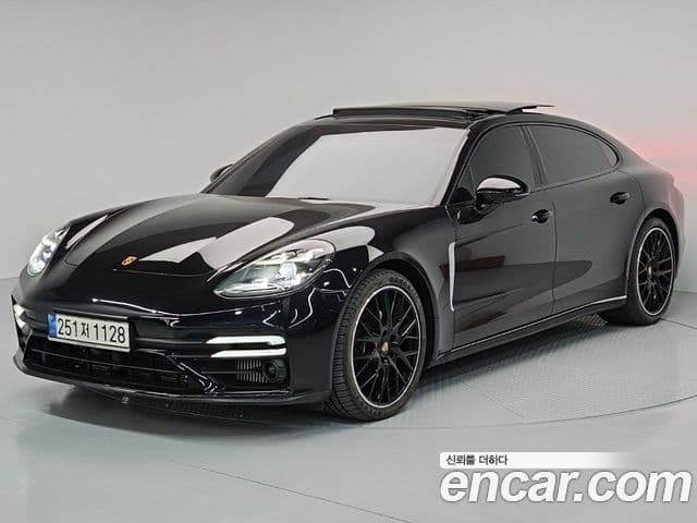 Porsche Panamera 2022 — ფოტო 2/20