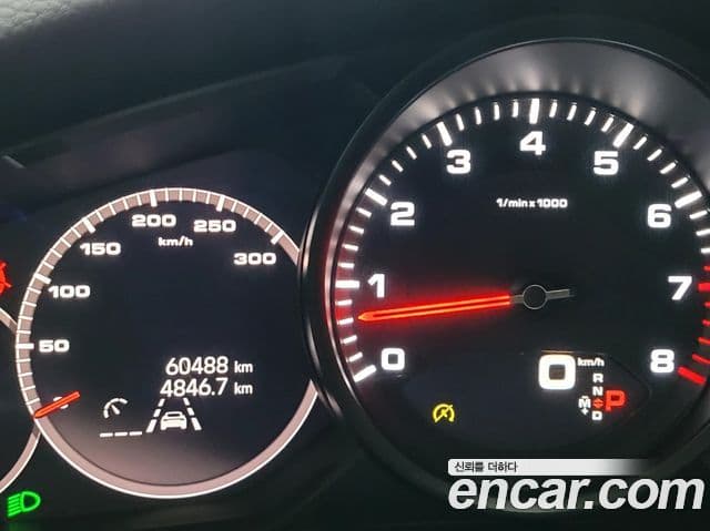 Porsche Panamera 2022 — ფოტო 7/20