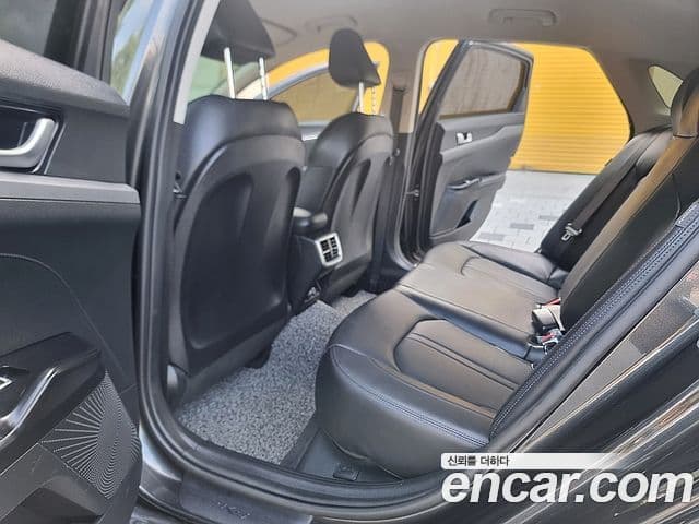 Kia K5 2020 — ფოტო 6/20