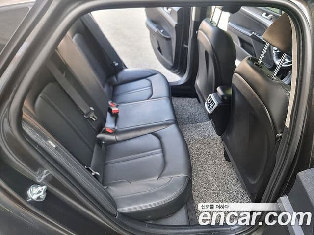 Kia K5 2020 — ფოტო 7/20