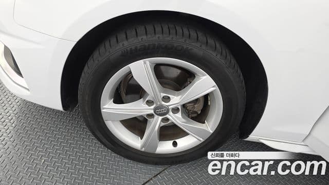 Audi A4 2021 — ფოტო 5/20