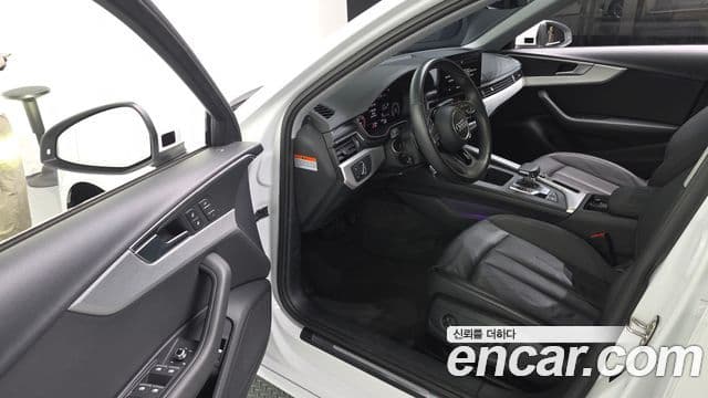 Audi A4 2021 — ფოტო 10/20
