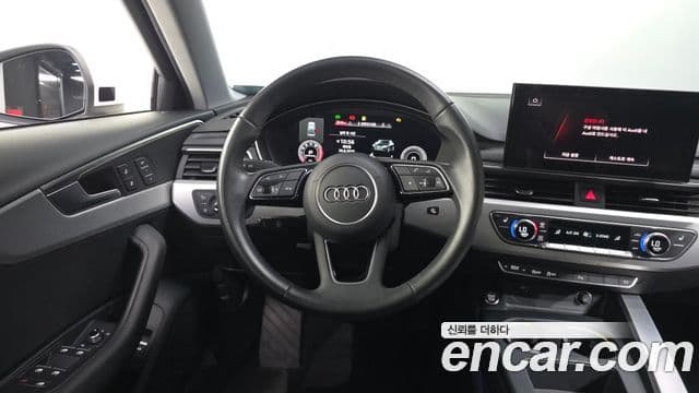 Audi A4 2021 — ფოტო 13/20