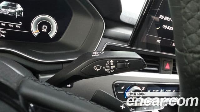 Audi A4 2021 — ფოტო 17/20