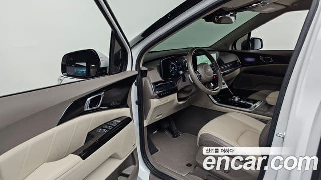 Kia Carnival 2023 — Şəkil 8/20