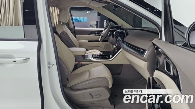 Kia Carnival 2023 — Şəkil 10/20