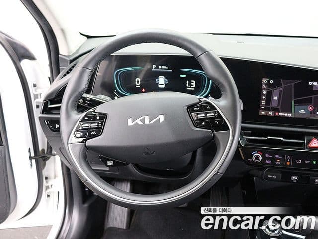 Kia Niro 2022 — Şəkil 11/20