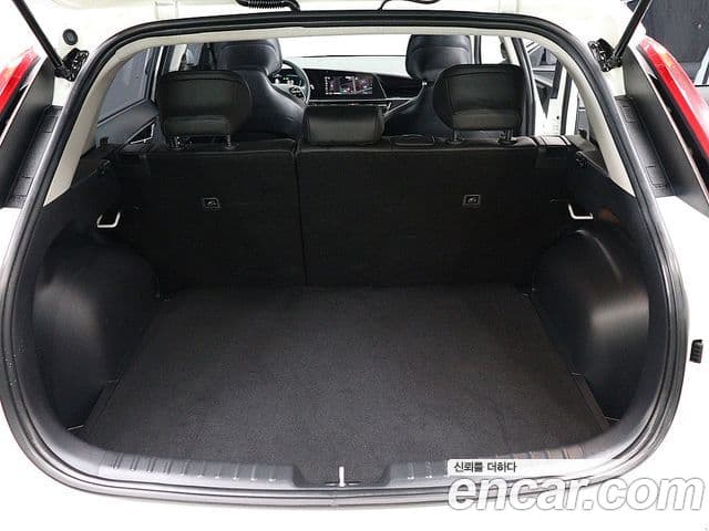Kia Niro 2022 — Şəkil 20/20