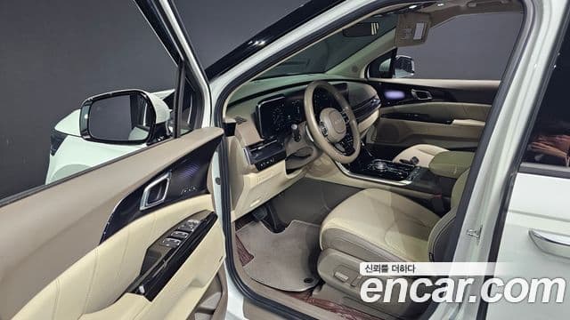 Kia Carnival 2022 — Photo 4/20