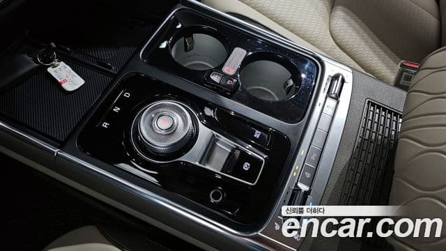 Kia Carnival 2025 — Şəkil 9/20