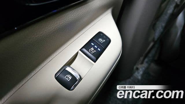 Kia Carnival 2025 — Şəkil 17/20