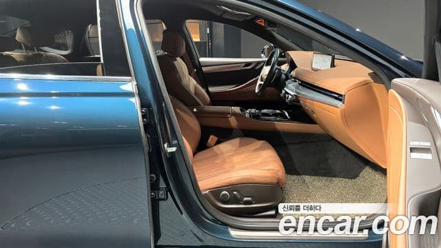 Genesis Electrified G80 2021 — Şəkil 11/20