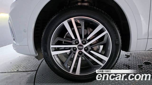 Audi Q5 2023 — Şəkil 5/20