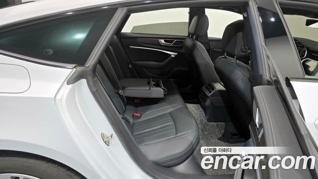 Audi A7 2020 — Şəkil 12/20