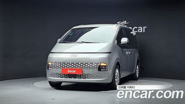Hyundai Staria 2022 — ფოტო 3/20