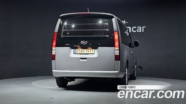 Hyundai Staria 2022 — ფოტო 4/20