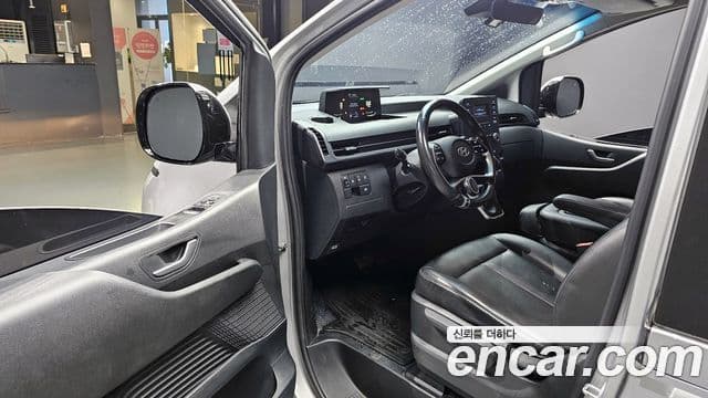 Hyundai Staria 2022 — ფოტო 11/20