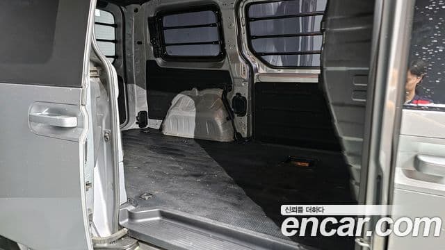 Hyundai Staria 2022 — ფოტო 12/20