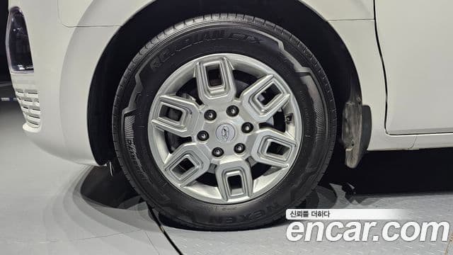Hyundai Staria 2024 — ფოტო 5/20
