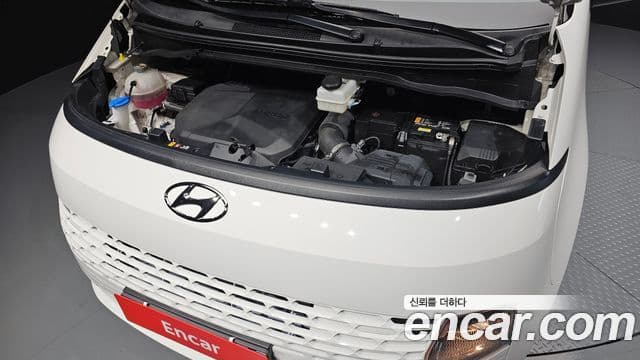 Hyundai Staria 2024 — ფოტო 6/20