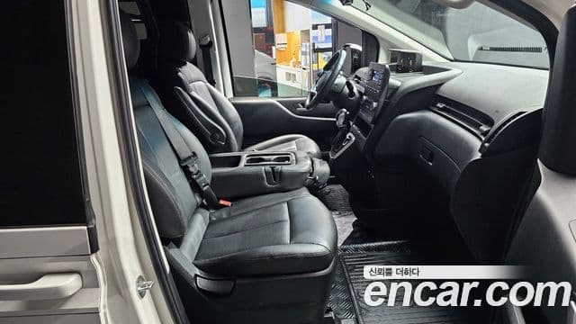 Hyundai Staria 2024 — ფოტო 10/20