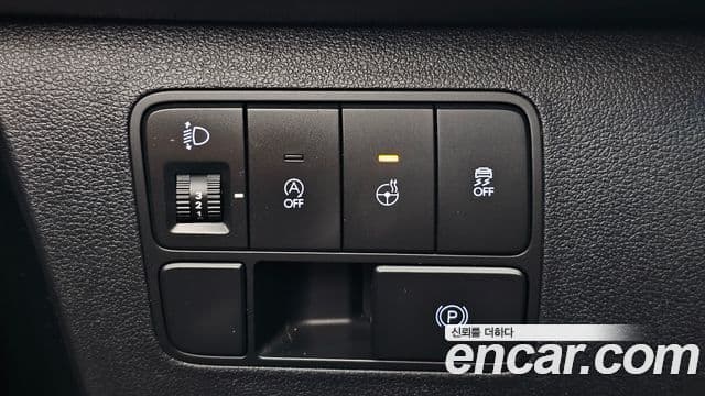 Hyundai Staria 2024 — ფოტო 16/20