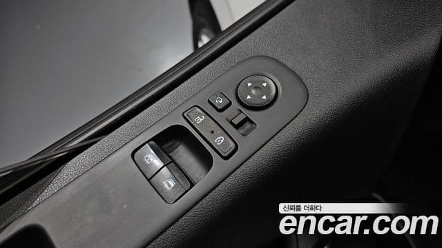 Hyundai Staria 2024 — ფოტო 17/20