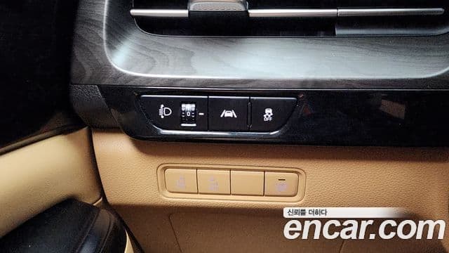 Kia Carnival 2023 — Şəkil 8/20