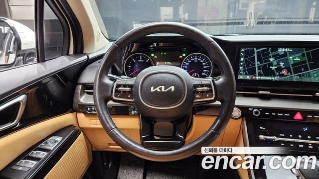 Kia Carnival 2023 — Şəkil 10/20