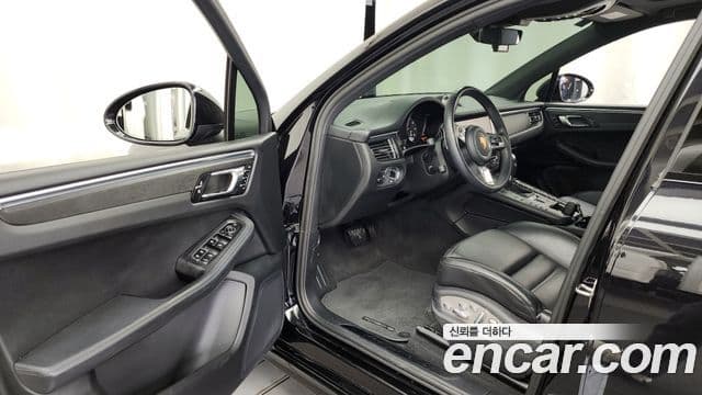 Porsche Macan 2021 — Şəkil 10/20